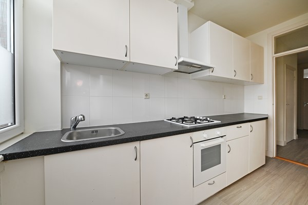 Medium property photo - Vier Heemskinderenstraat 186, 2531 CH Den Haag